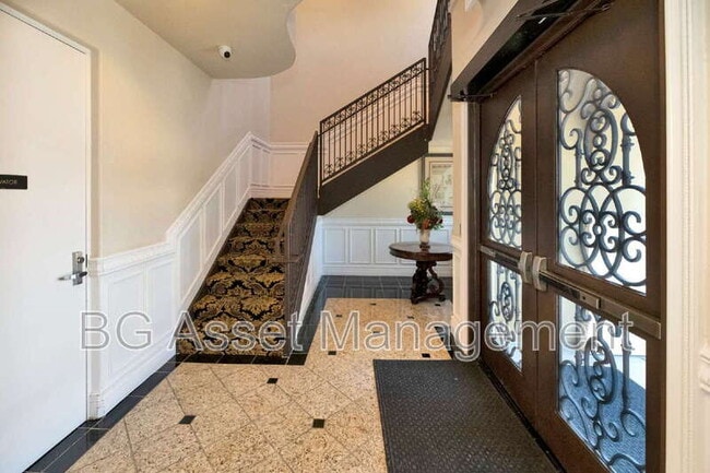 Building Photo - 1240 Sonata Dr