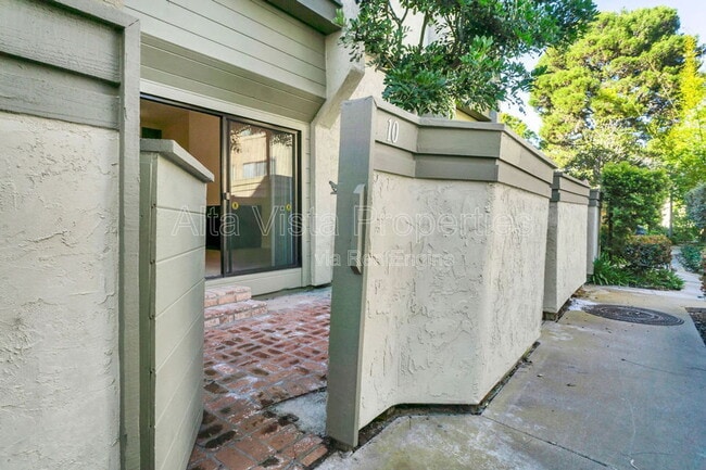 Photo - 3211 Caminito Eastbluff