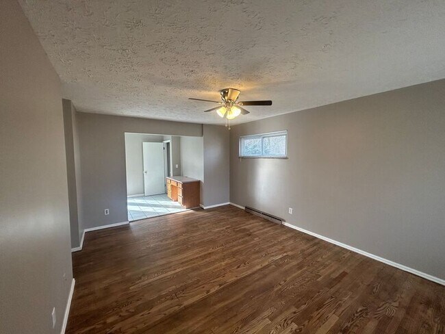 Photo - 2801 Royal Glen Dr