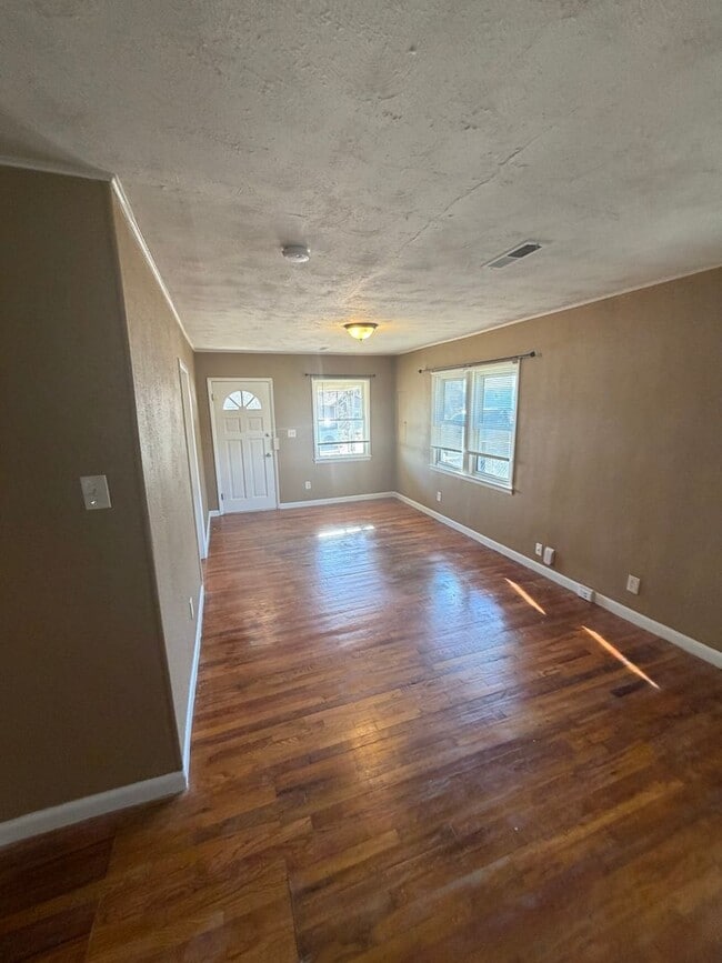 Photo - 1807 W Lincoln St