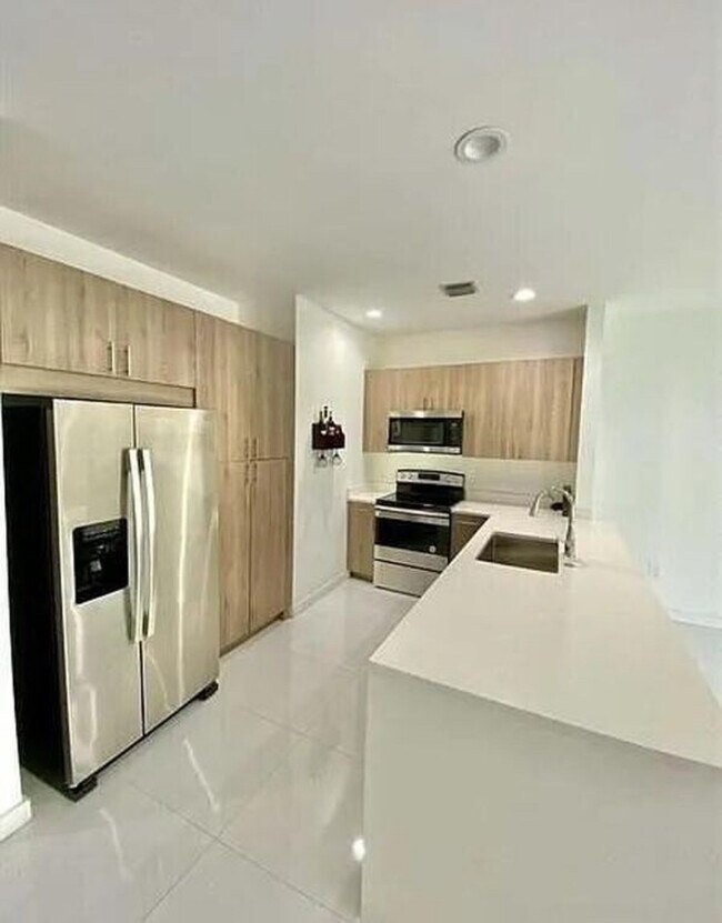 Photo - 1060 Crystal Way