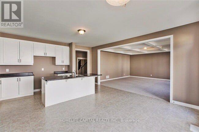 Photo - 218 Ponderosa St