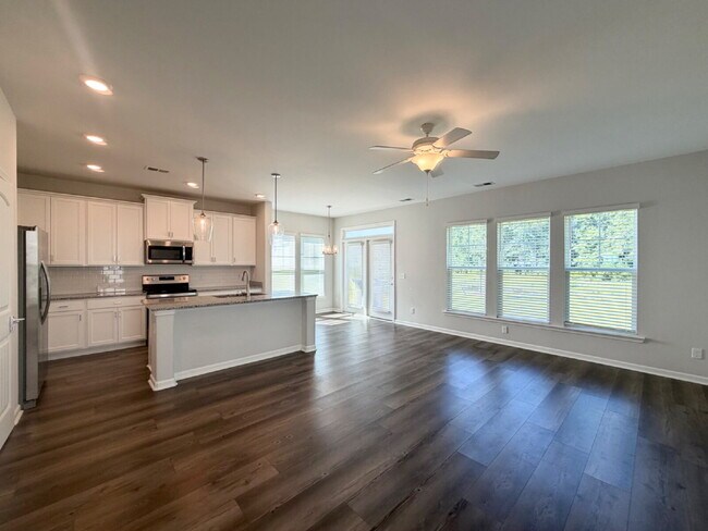 Photo - Three Bedroom Home in Millstone Landing!