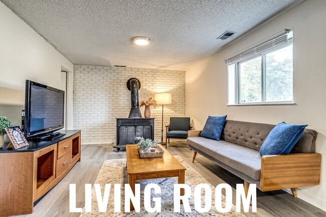 Photo - 9341 Hoffman Way Unit 6