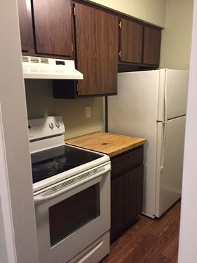 Photo - Royal Oak One Bedroom Apartment Unit 5131-2