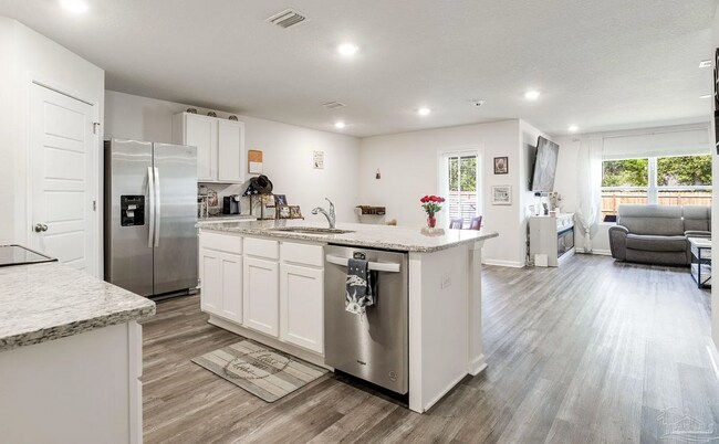 Photo - 9768 MilleeLoop