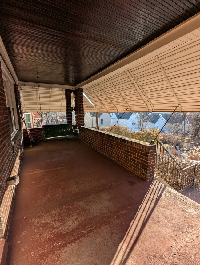 Photo - 3 Bedroom 1.5 Bathroom House (Greenfield)