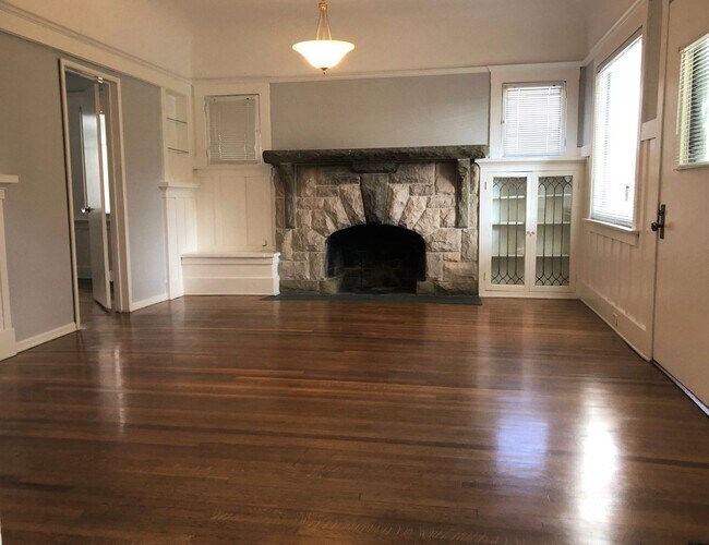 Photo - 11923-27 Venice Blvd