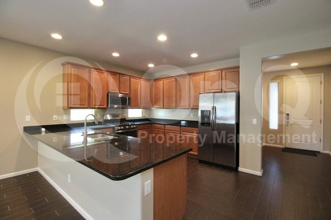 Photo - 867 E Aberdeen Dr