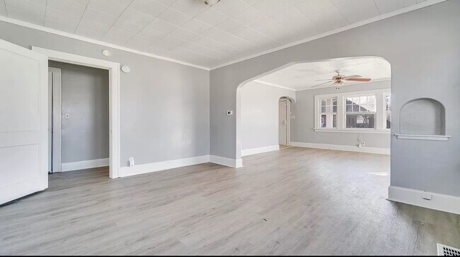 Photo - 329 N Henrietta Ave