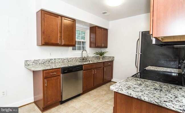 Photo - 3335 Oakshade Ct