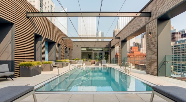 Photo - 172 N Desplaines St