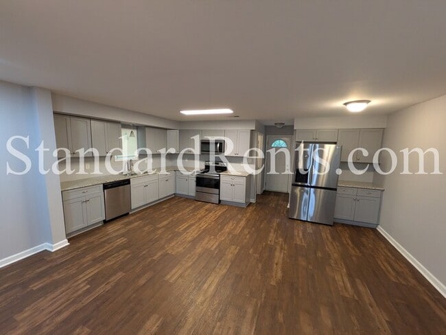 Photo - 2000 Wilson Rd NW