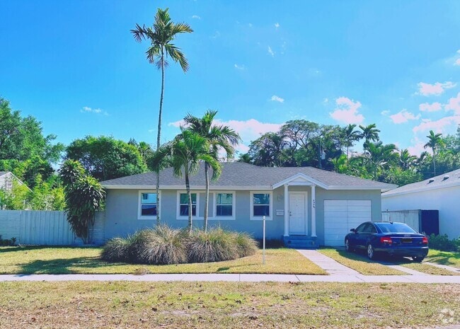 Building Photo - 5830 SW 47th St Rental