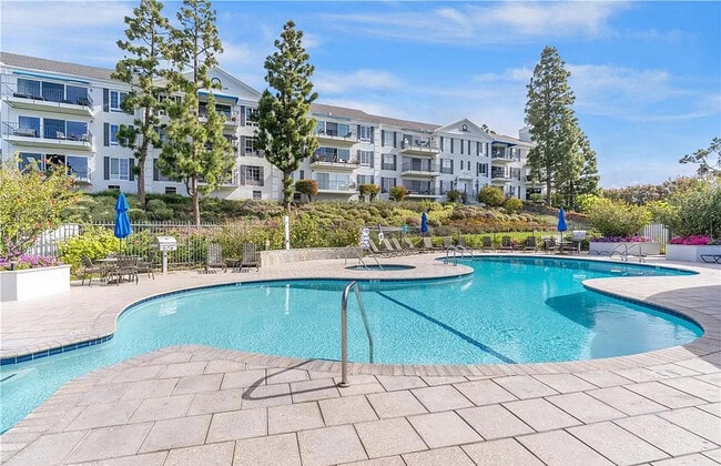 Building Photo - 300 Cagney Ln Unit 212