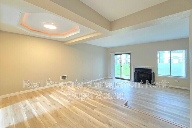 Photo - 4817 76th St NE