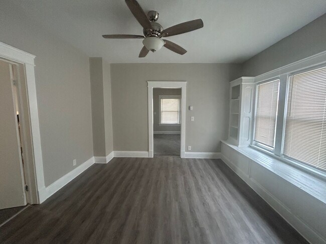 Photo - 2773 E 117th St Unidad DN