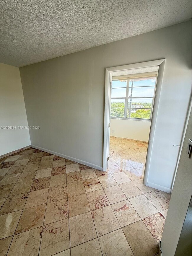 Photo - 2025 NE 164th St Unit 716