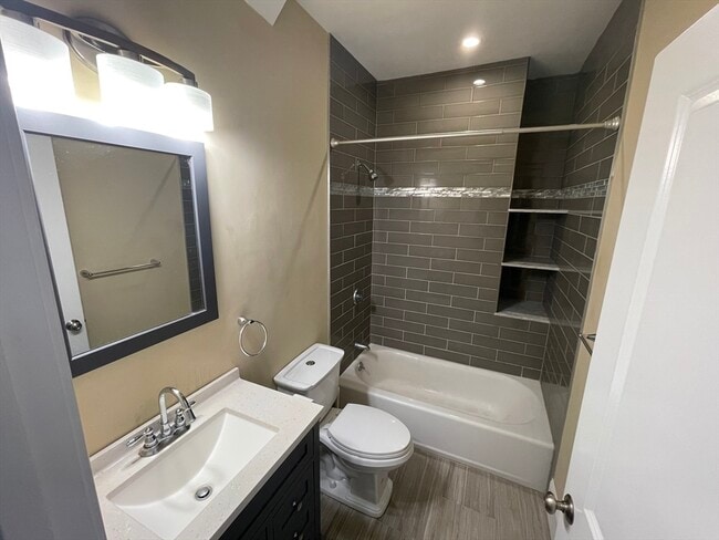 Photo - 7 Wendell Pl Unit 3