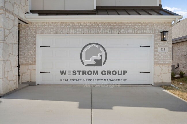 Photo - 912 Alberta Spruce Rd