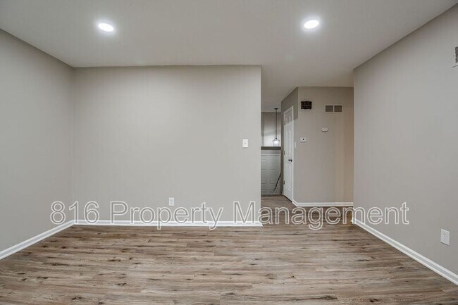 Photo - 1107 E Sea Ave Unit 1107