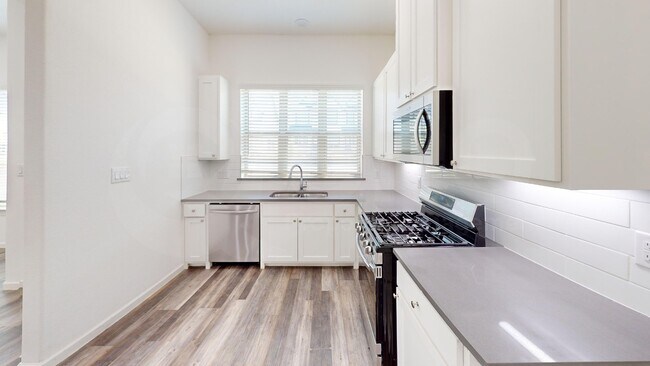 Photo - 366 Buck Ridge Dr