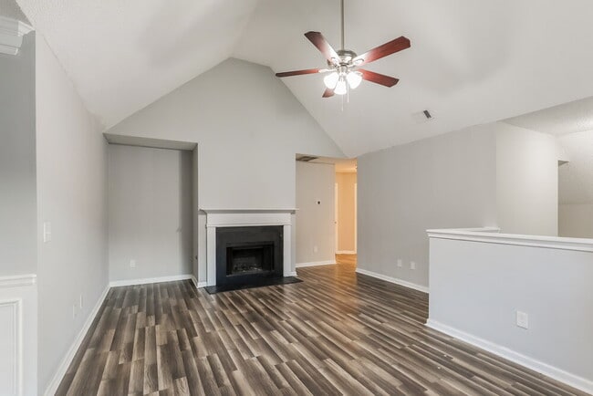 Photo - 11758 Registry Blvd