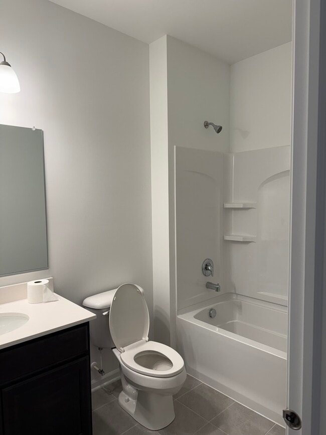 Photo - 287 Kingsport Dr