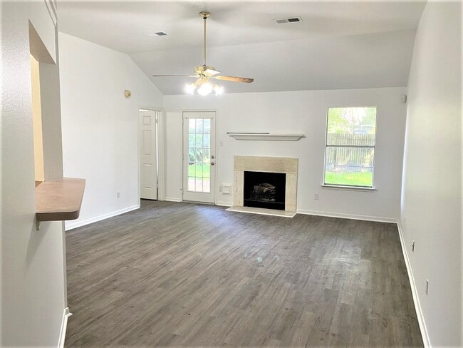 Photo - 3011 Pheasant Run