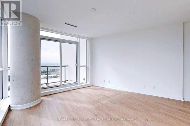 Photo - 49 E Liberty St Unit 2702