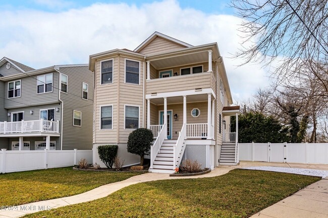 Photo - 1601 West St