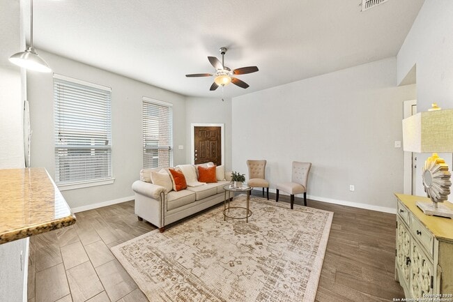 Photo - 7106 Faith Wy