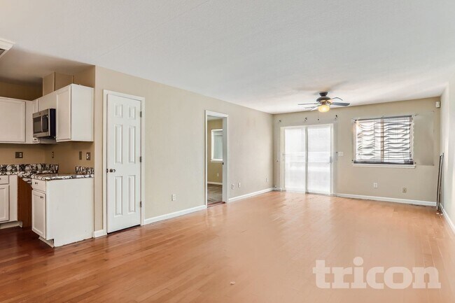 Photo - 240 S Irving St