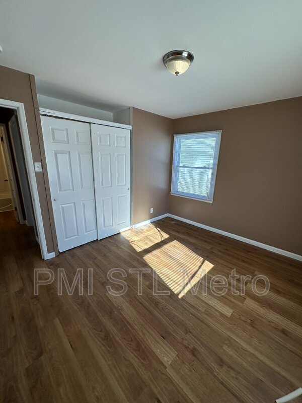 Photo - 325 Caithness Rd
