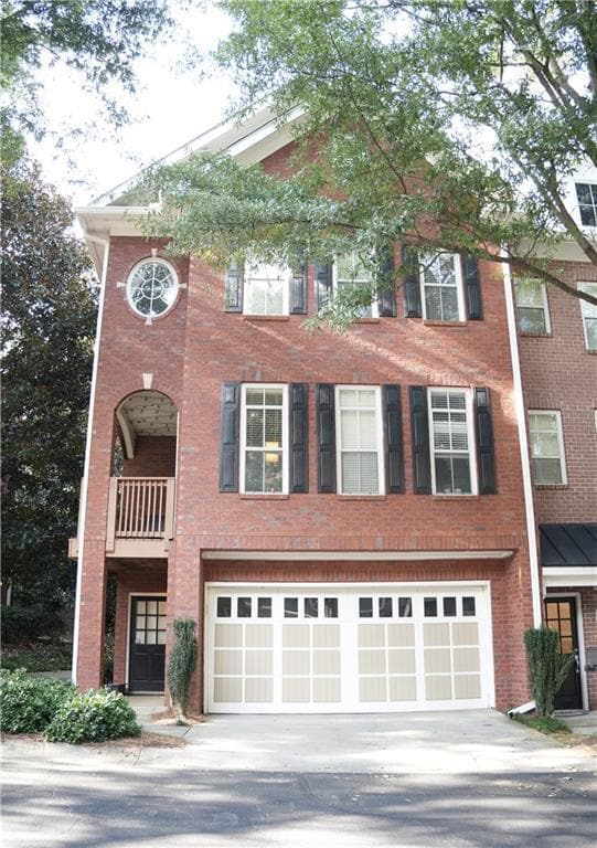 Photo - 1120 Glenridge Pl NE