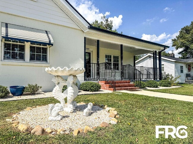 Photo - 309 S Pender St