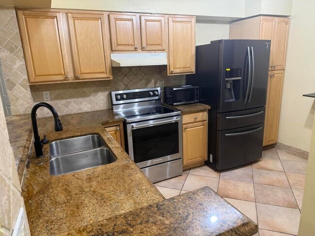 Photo - 3130 Millwood Terrace Unit 1110