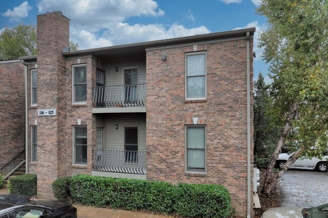 Photo - **UPDATED FIRST-FLOOR CONDO IN DESIRABLE P...