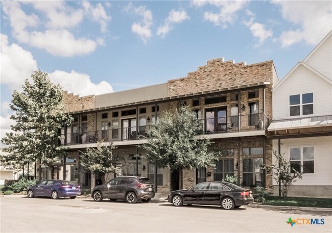 Building Photo - 1121 N Academy Ave Unit B