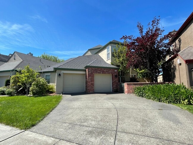 Photo - 2148 Falcon Ridge Dr House