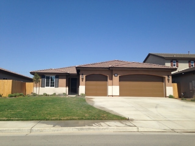 BEAUTIFUL 4+2 - $2550+$2550 Deposit - 93313 - BEAUTIFUL  4+2 - $2550+$2550 Deposit - 93313 House