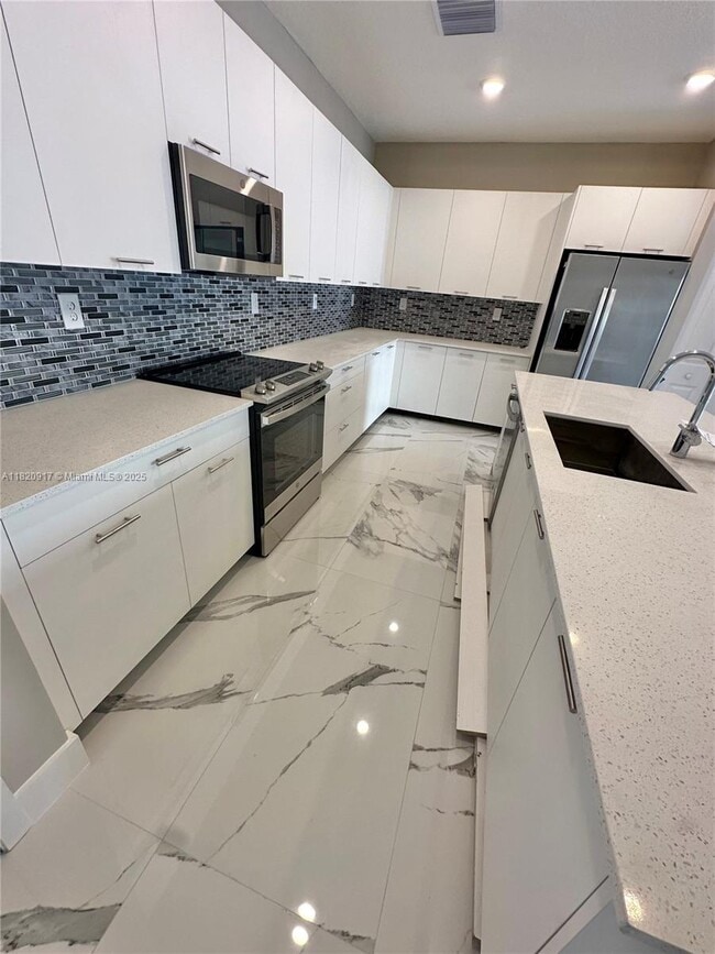 Photo - 8348 NW 43rd St