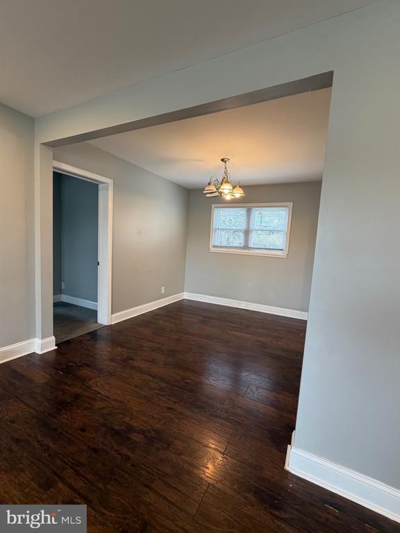 Building Photo - 1000 Birchwood Dr