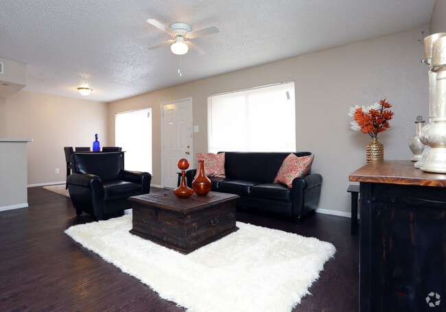 2BR,1.5BA-991sft