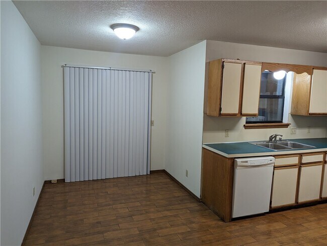 Photo - 2863 Kasey Ave
