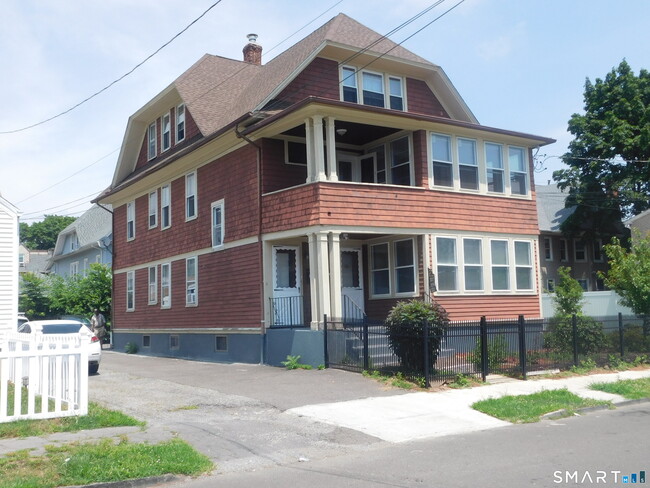 Building Photo - 227-231-231 Edna Ave Unit 3