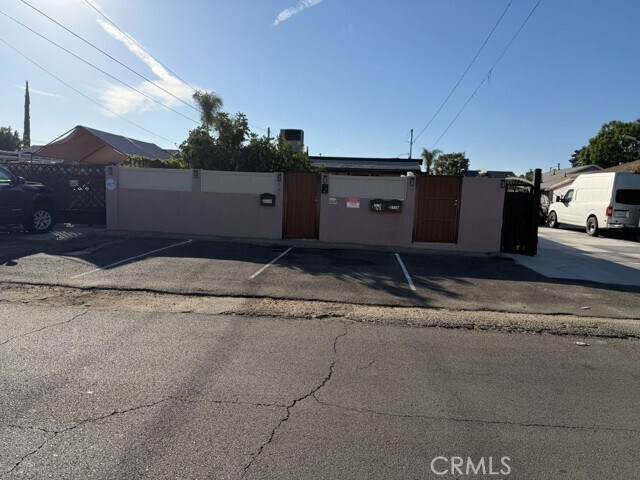 Building Photo - 10867 Nettleton St