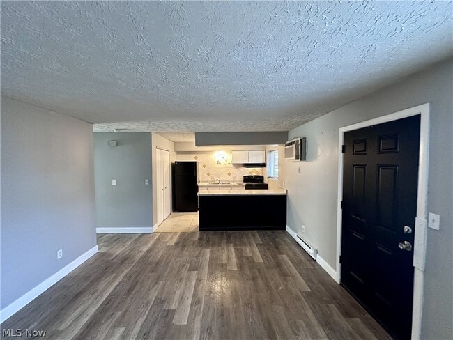 Photo - 480 Massillon Rd