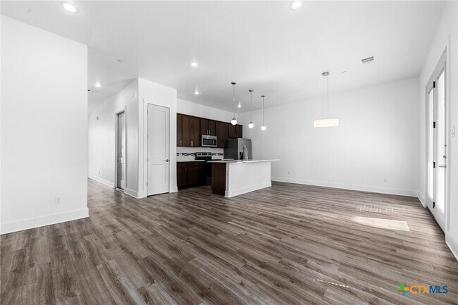 Photo - 6365 S 31st St