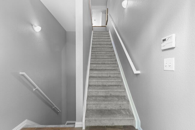 Photo - $3,150.00 - 2 Bedroom, 2.5 Bathroom Condo ... Unidad F